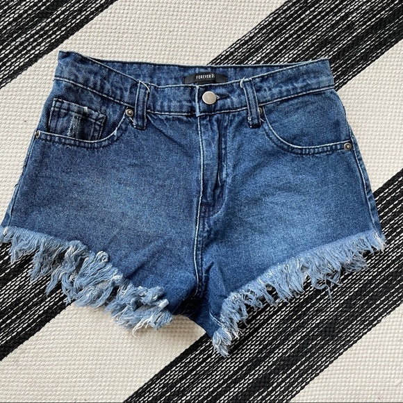 Forever 21 High Rise Frayed Jean Short Size: 24 - Picture 5 of 5